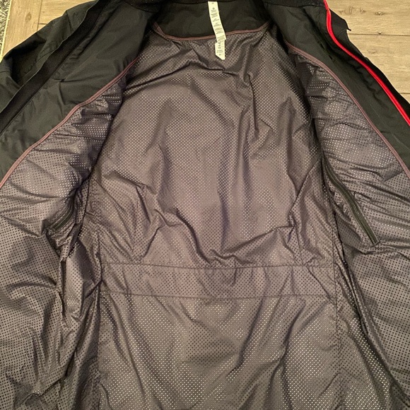 Men’s Lululemon jacket - Picture 6 of 6